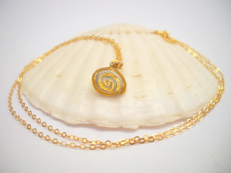 Goldkette mit Spirale