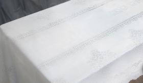 Weißes Tafeltuch für Schabbat - Größe: 140 cm x 220 cm = 27,50 Euro